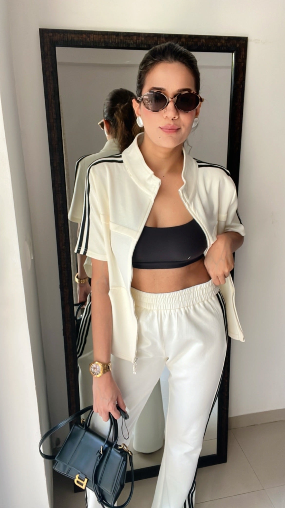 Classic Ivory Lounge Set