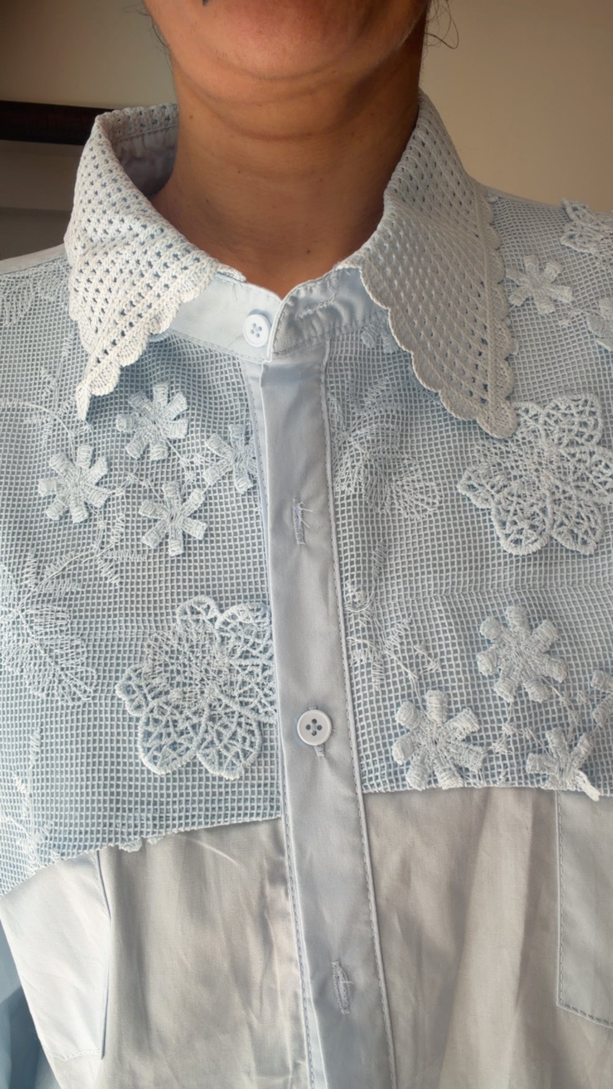 Flower Embedded Poplin Shirr