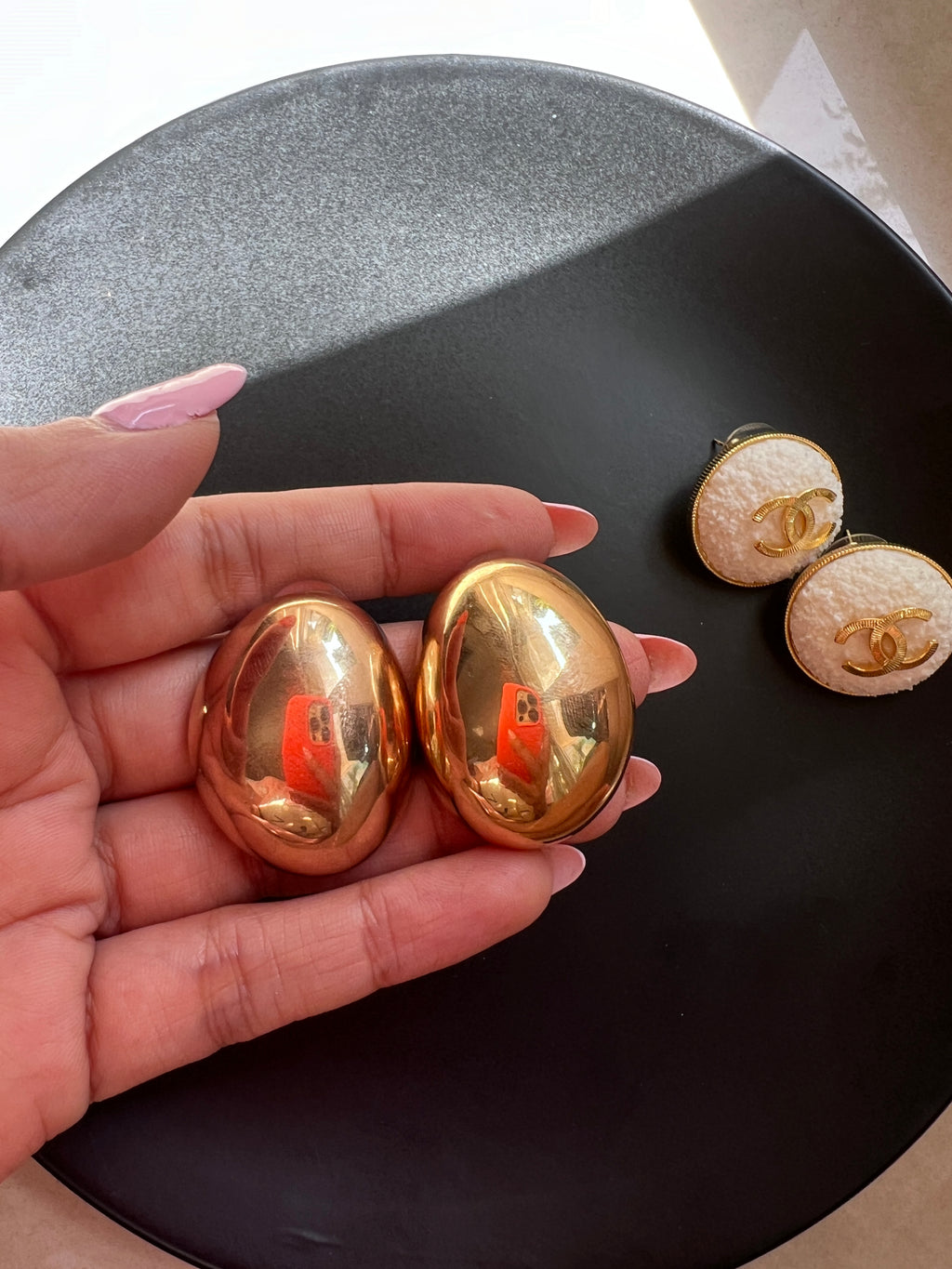 Egg Shell Good Earrings