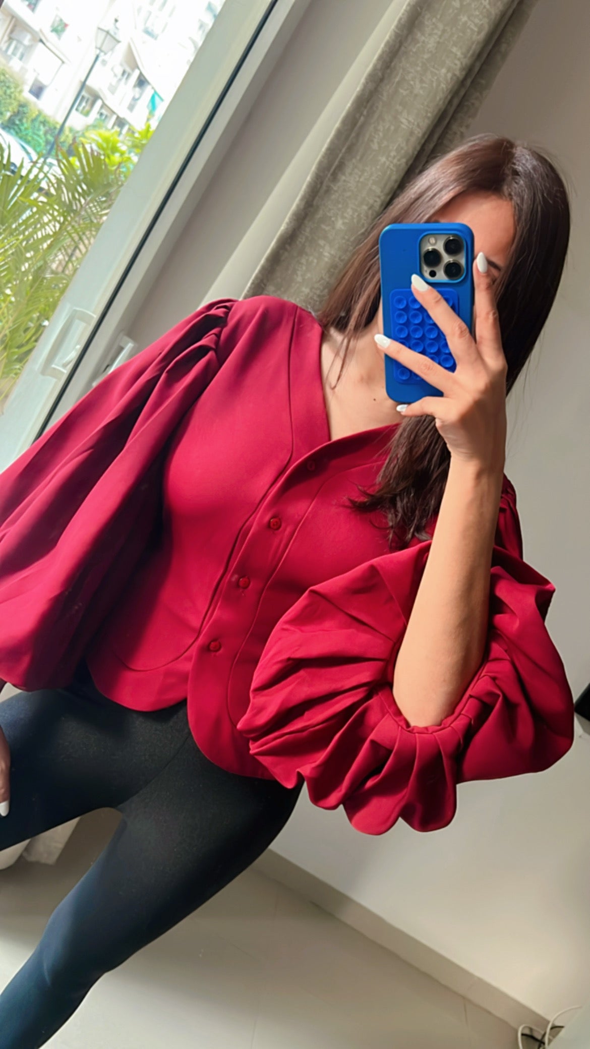 Voluminous Sleeves Buttoned Top