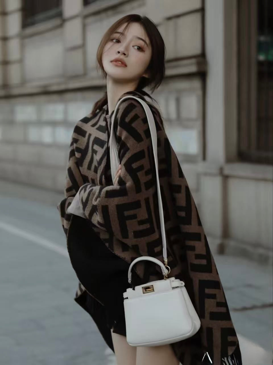 Brown Fall Cape Spread