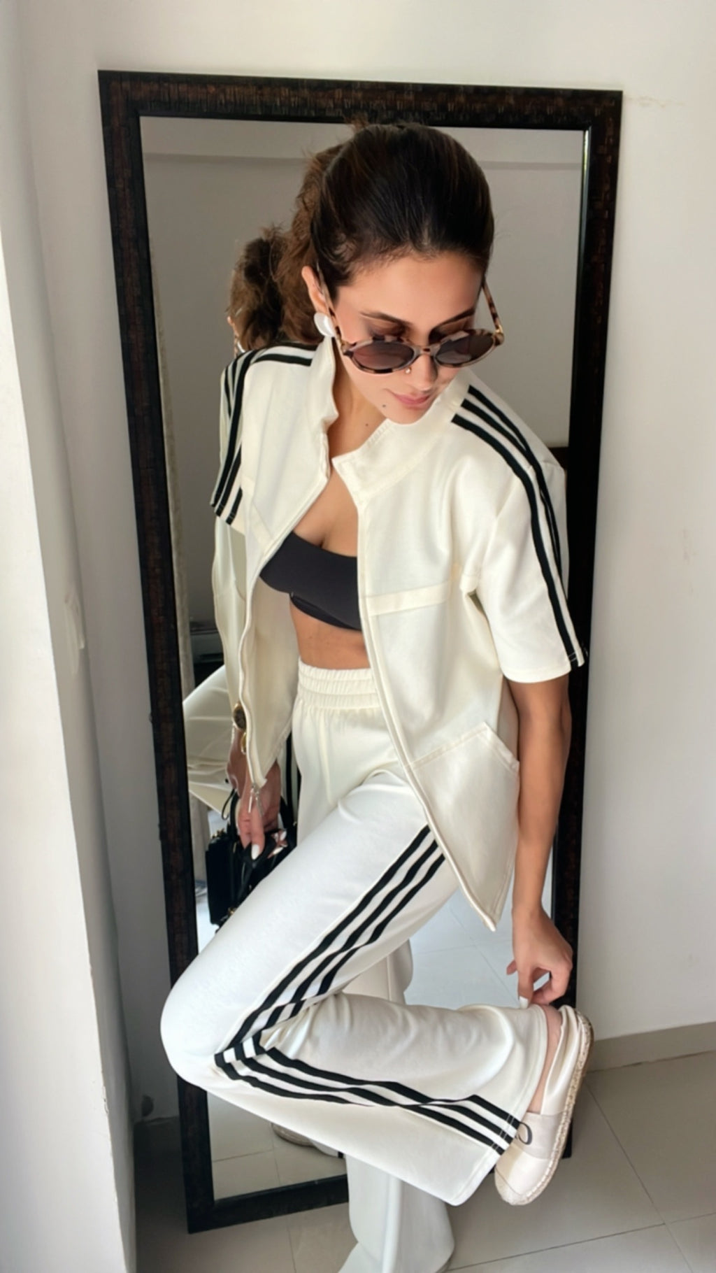 Classic Ivory Lounge Set