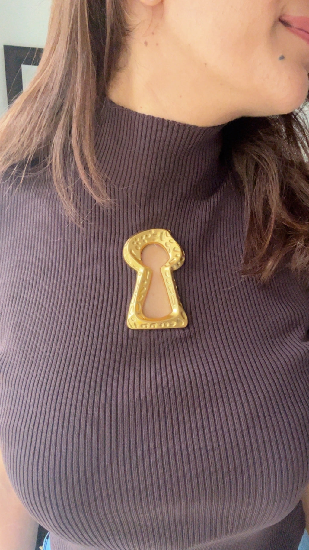 Ribbed Gold Metal Keyhole Tank Top