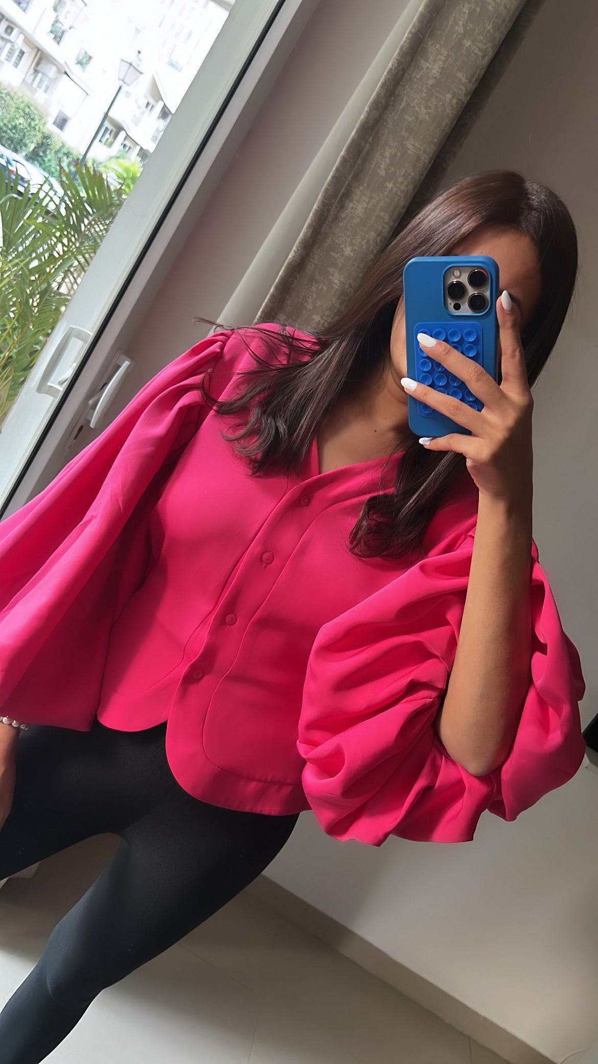 Voluminous Sleeves Buttoned Top