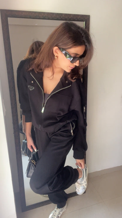 Classic Black Relaxed Lounge Set