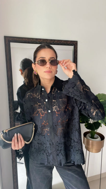 Lace Pearl Buttoned Shirt