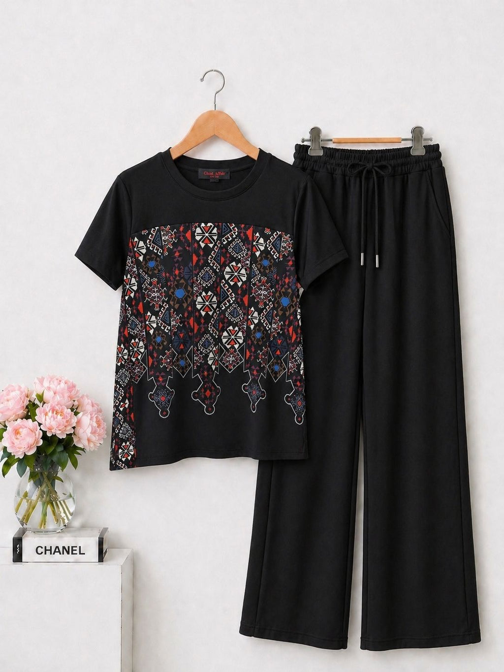 Tribal Motif Black Lounge Set