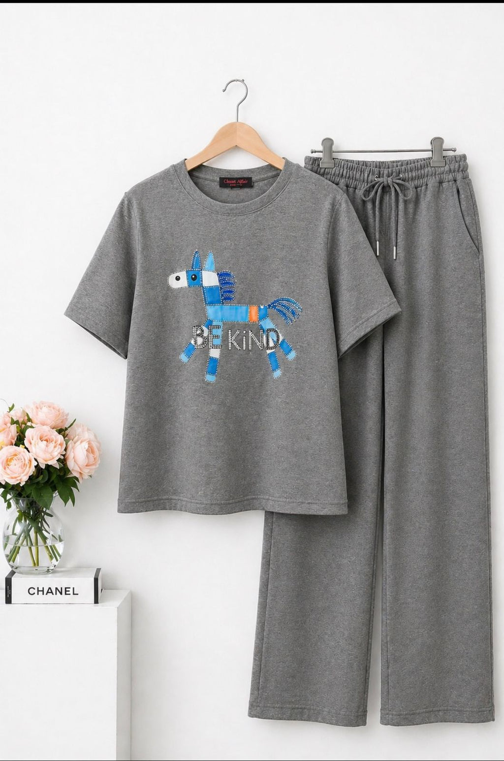 Be Kind Graphic Lounge Set