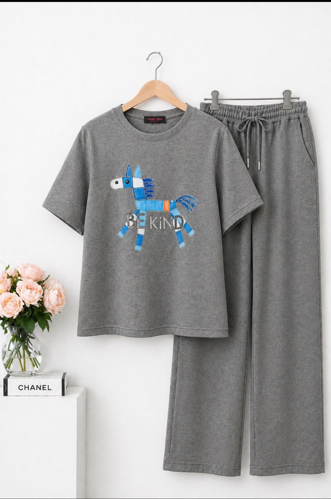 Be Kind Graphic Lounge Set