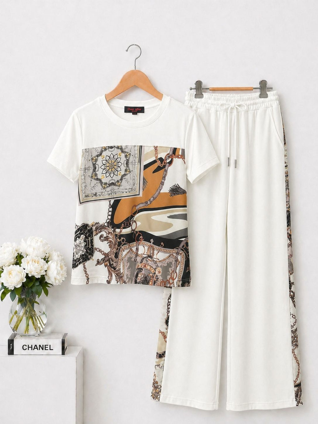 Baroque Print Ivory Lounge Set