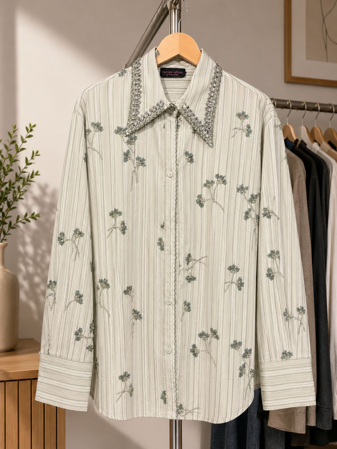 Embroidered Stripe Collar Shirt
