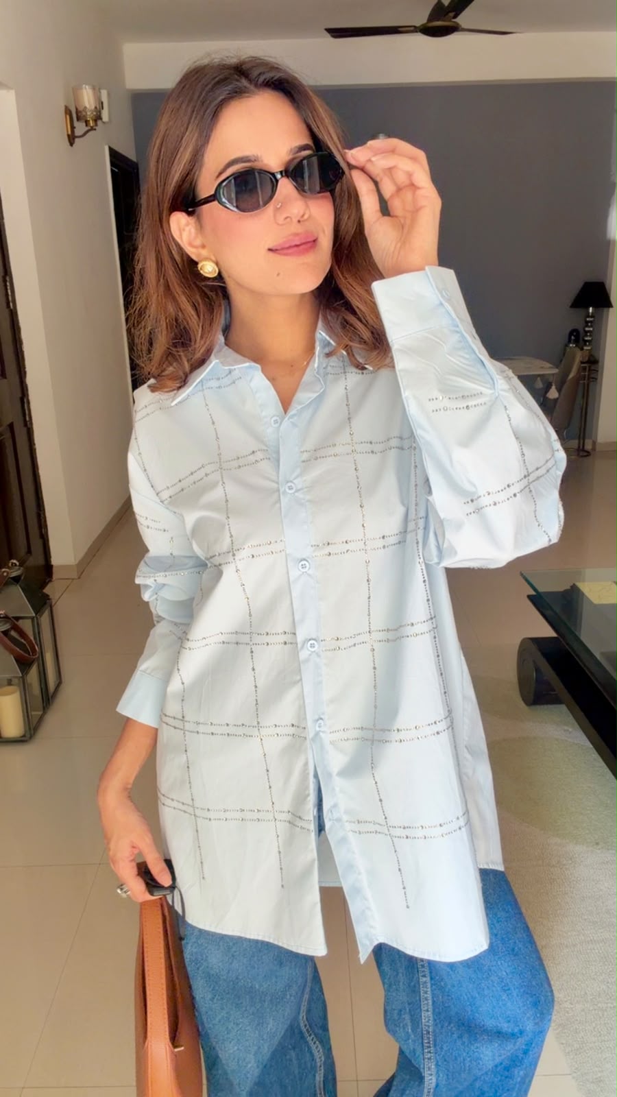 Stone embedded poplin shirt