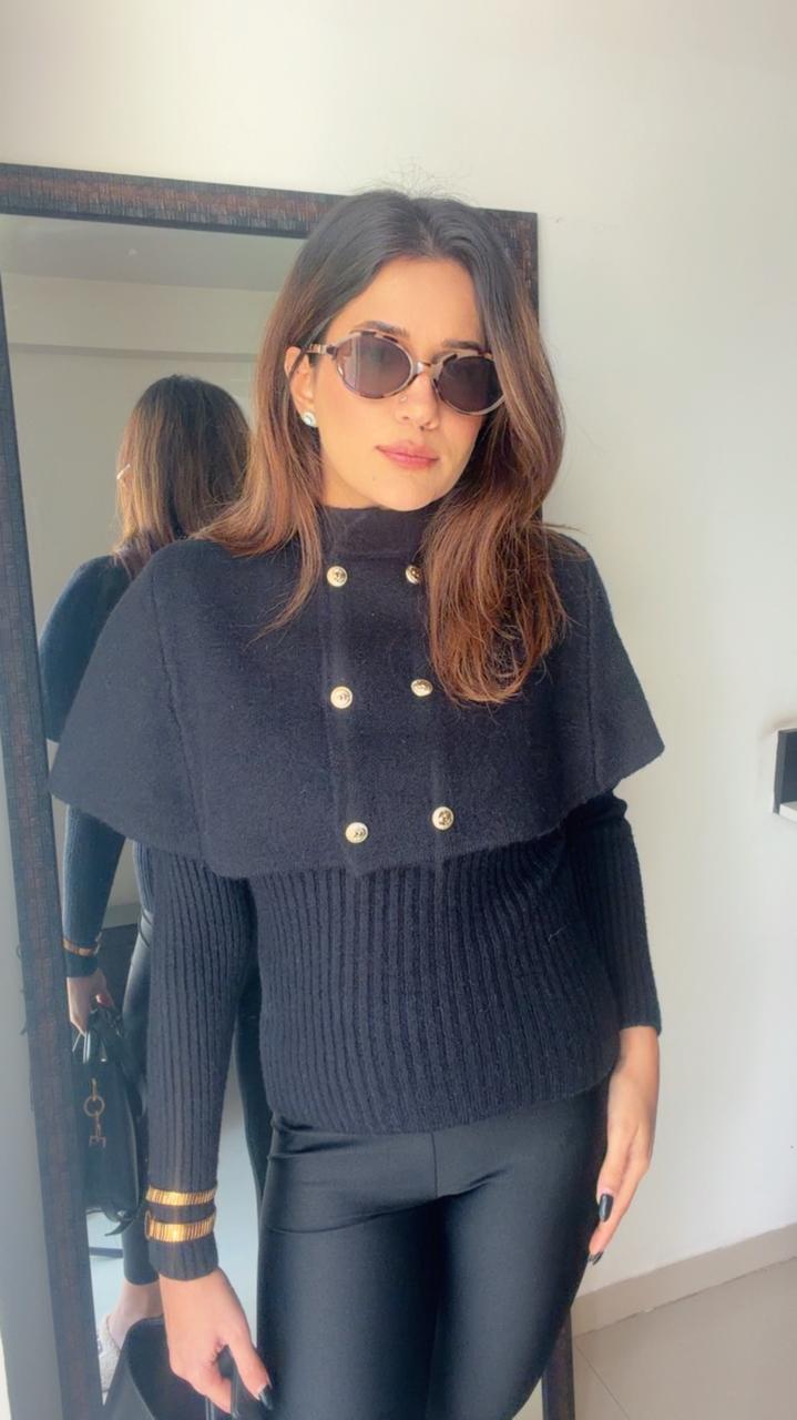 Cape knitted Fall Top