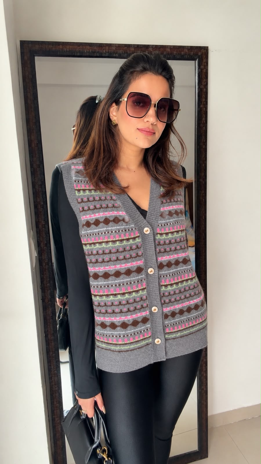 Buttoned fall knit vest