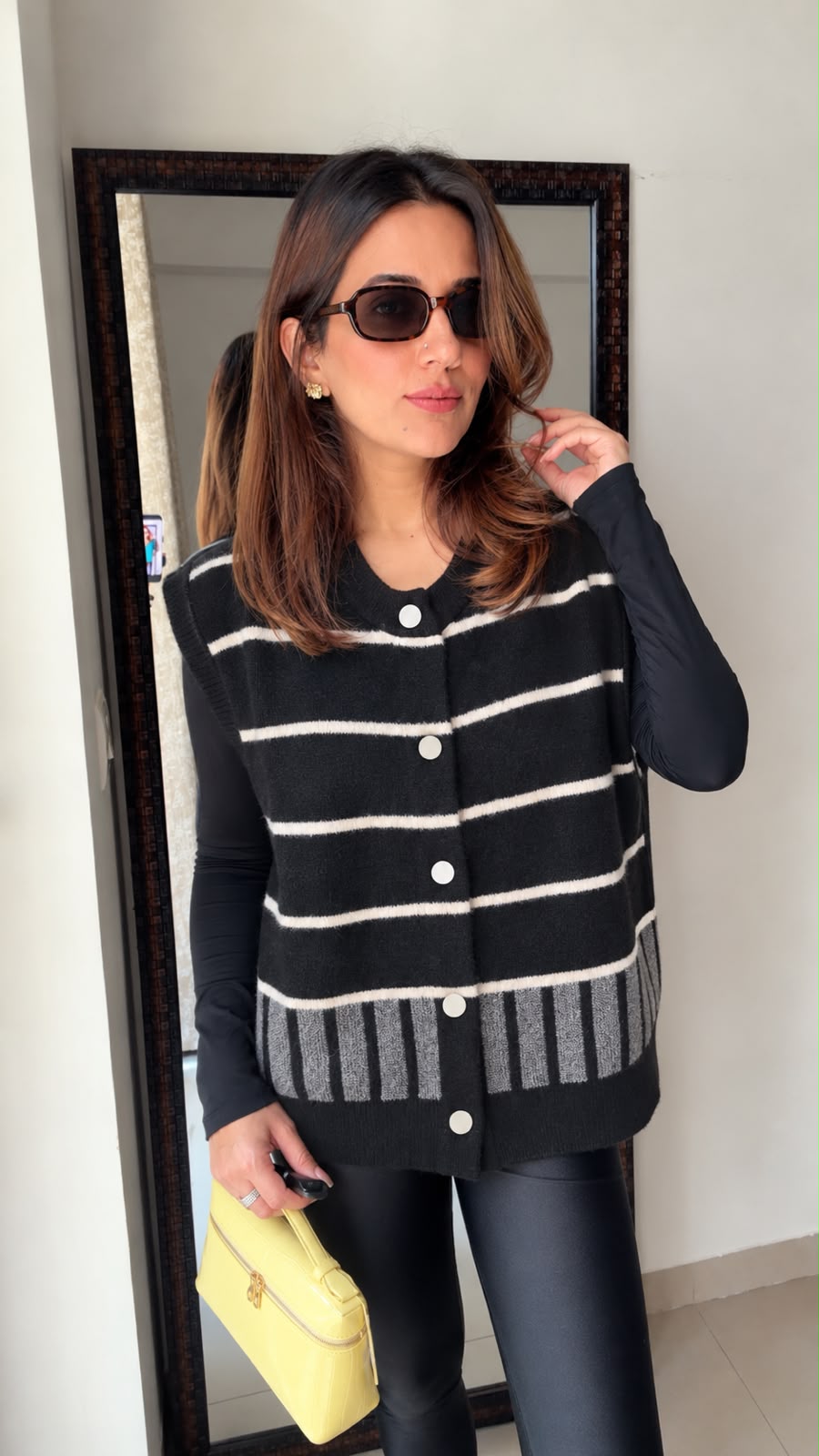 Monochrome knit Fall vest