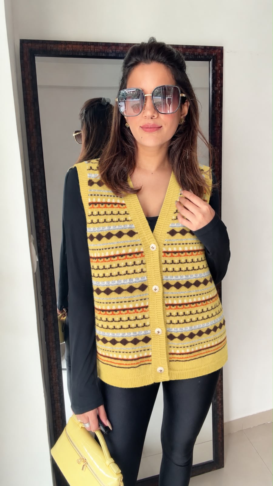 Buttoned fall knit vest