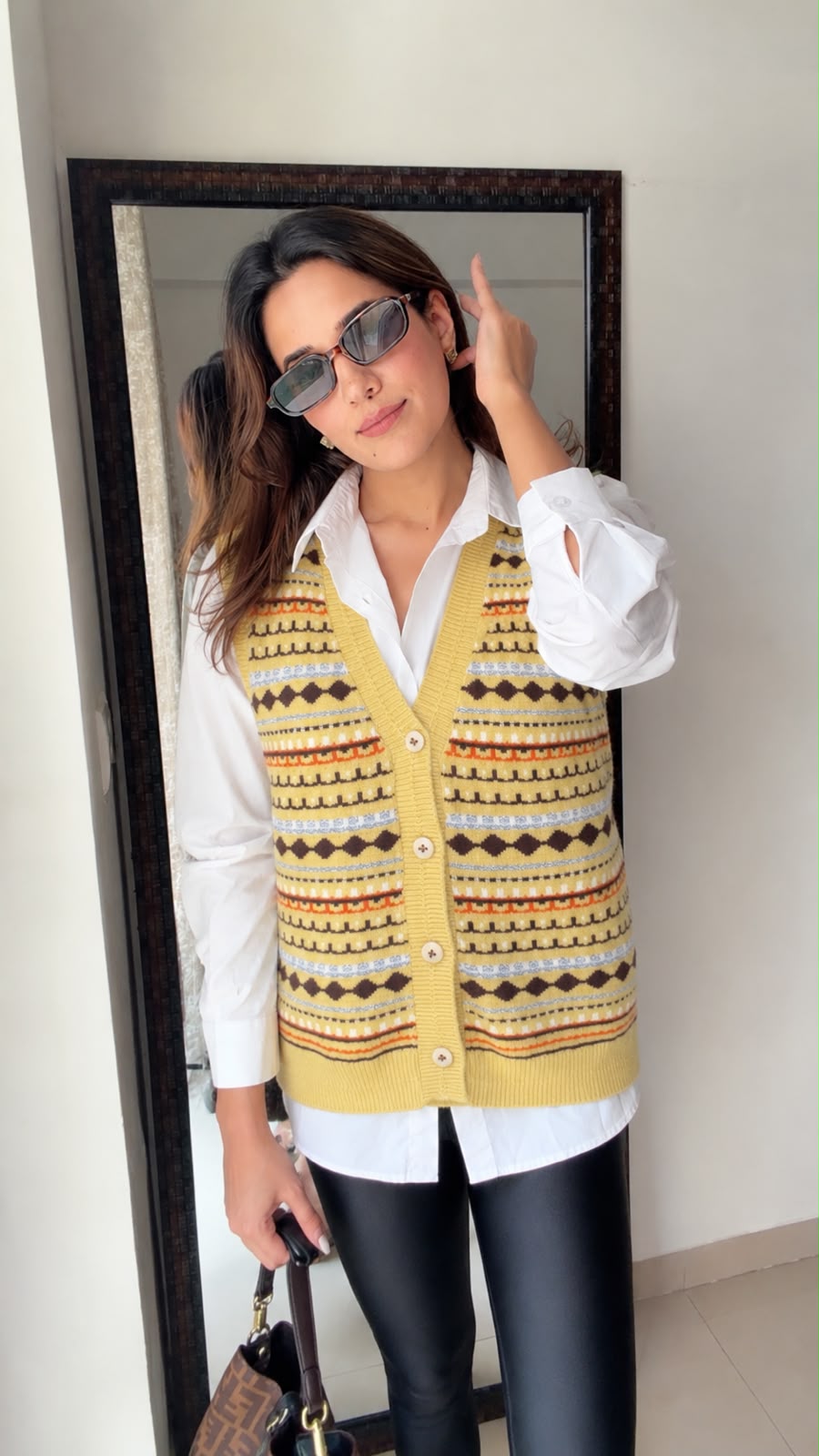 Buttoned fall knit vest